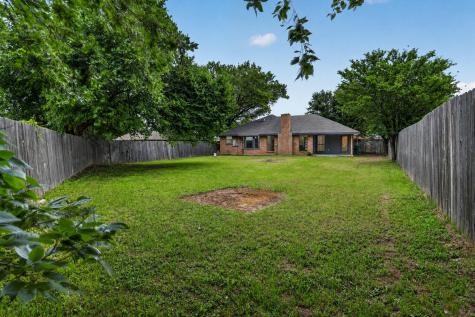5410 Stagetrail Drive Arlington TX 76017
