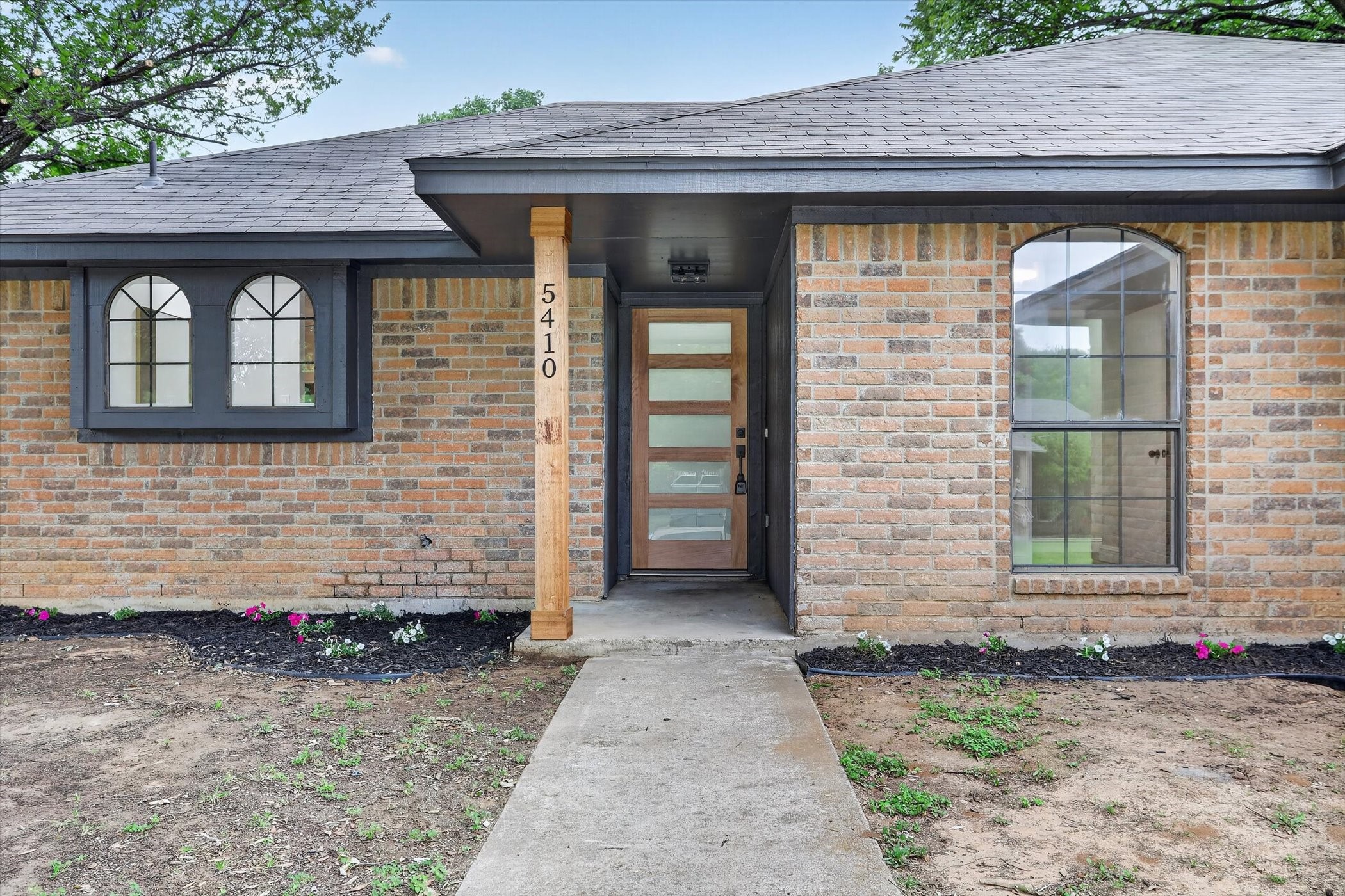 5410 Stagetrail Drive Arlington TX 76017
