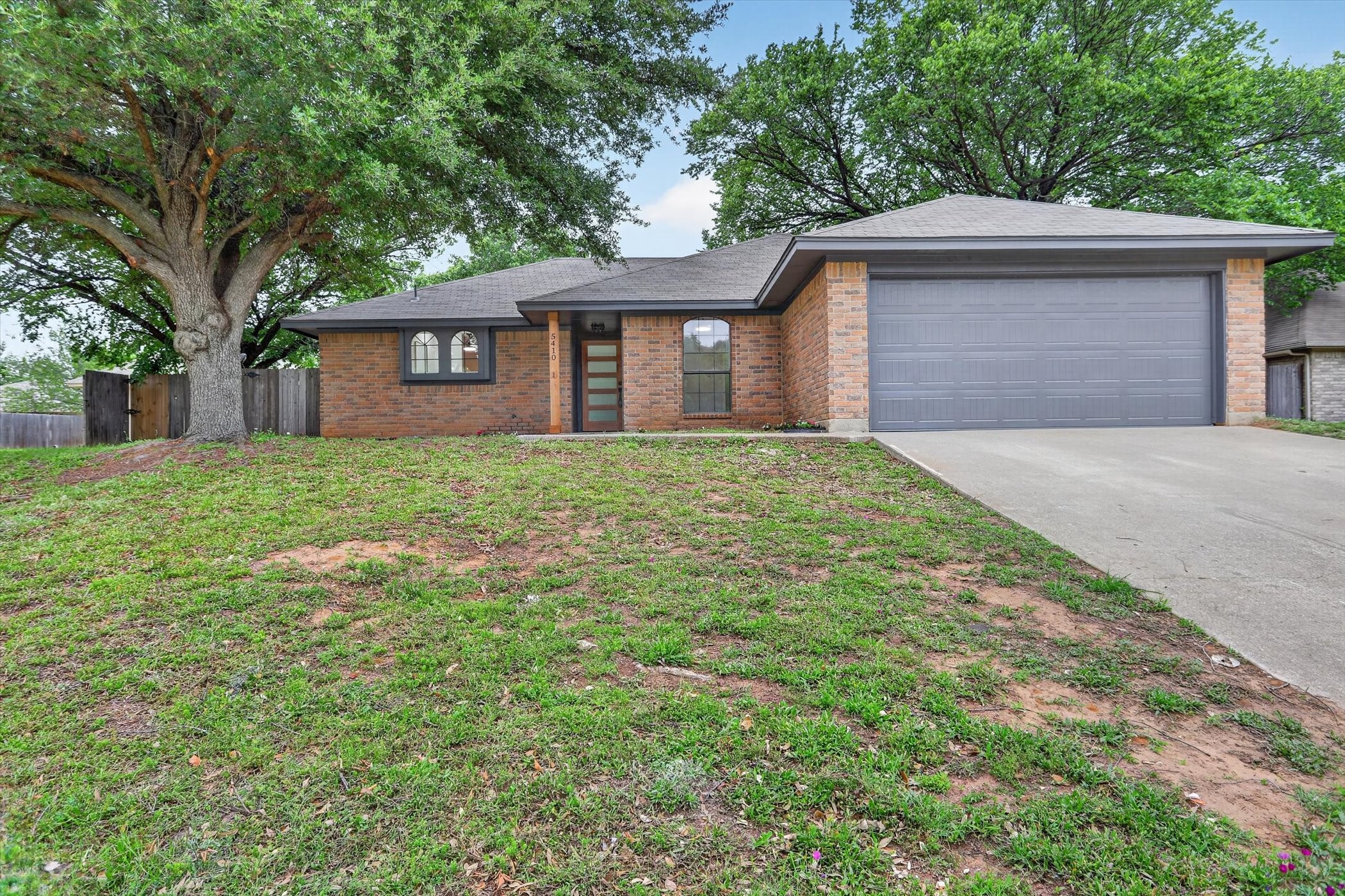 5410 Stagetrail Drive Arlington TX 76017