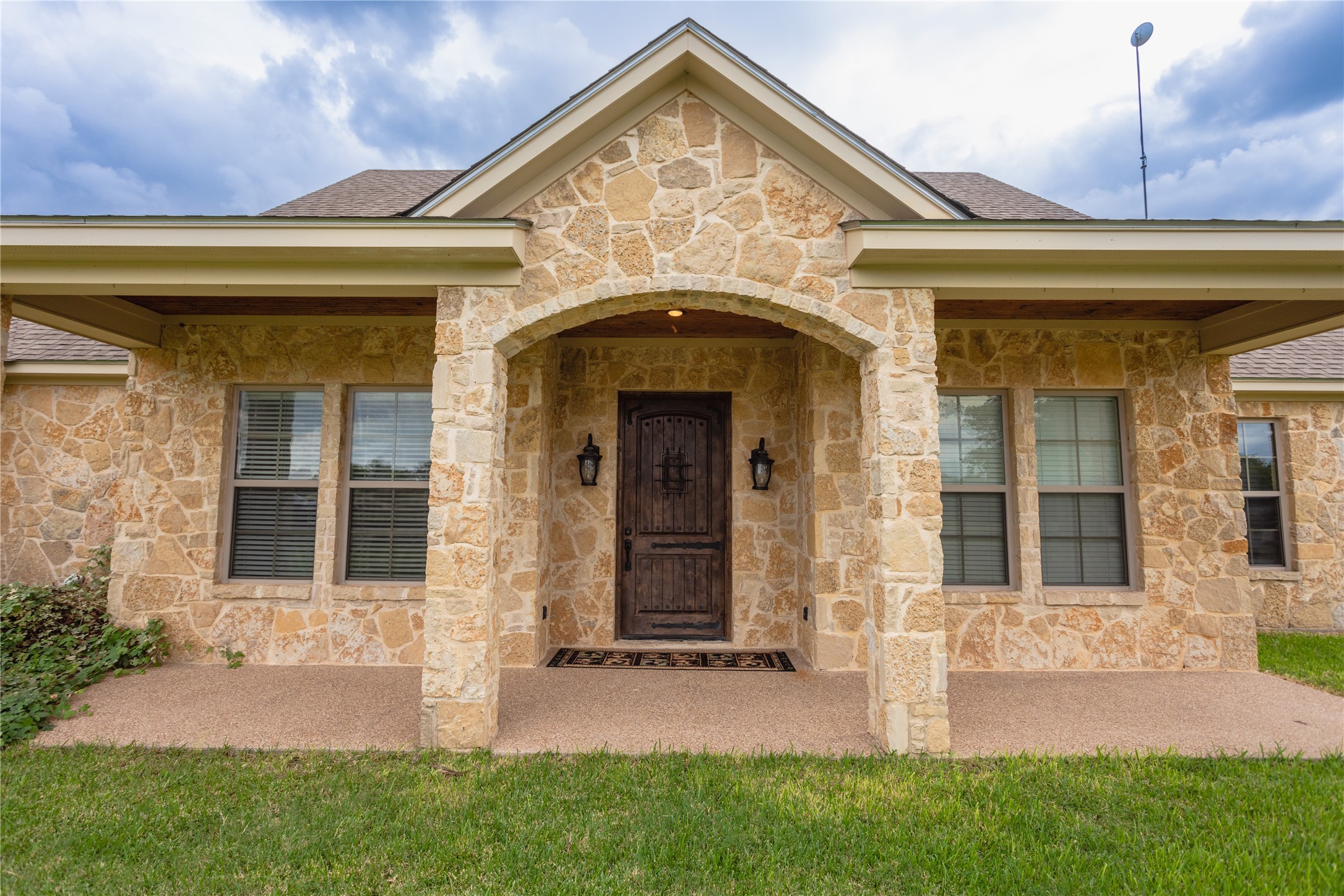 313 Wolf Creek Road Lorena TX 76655