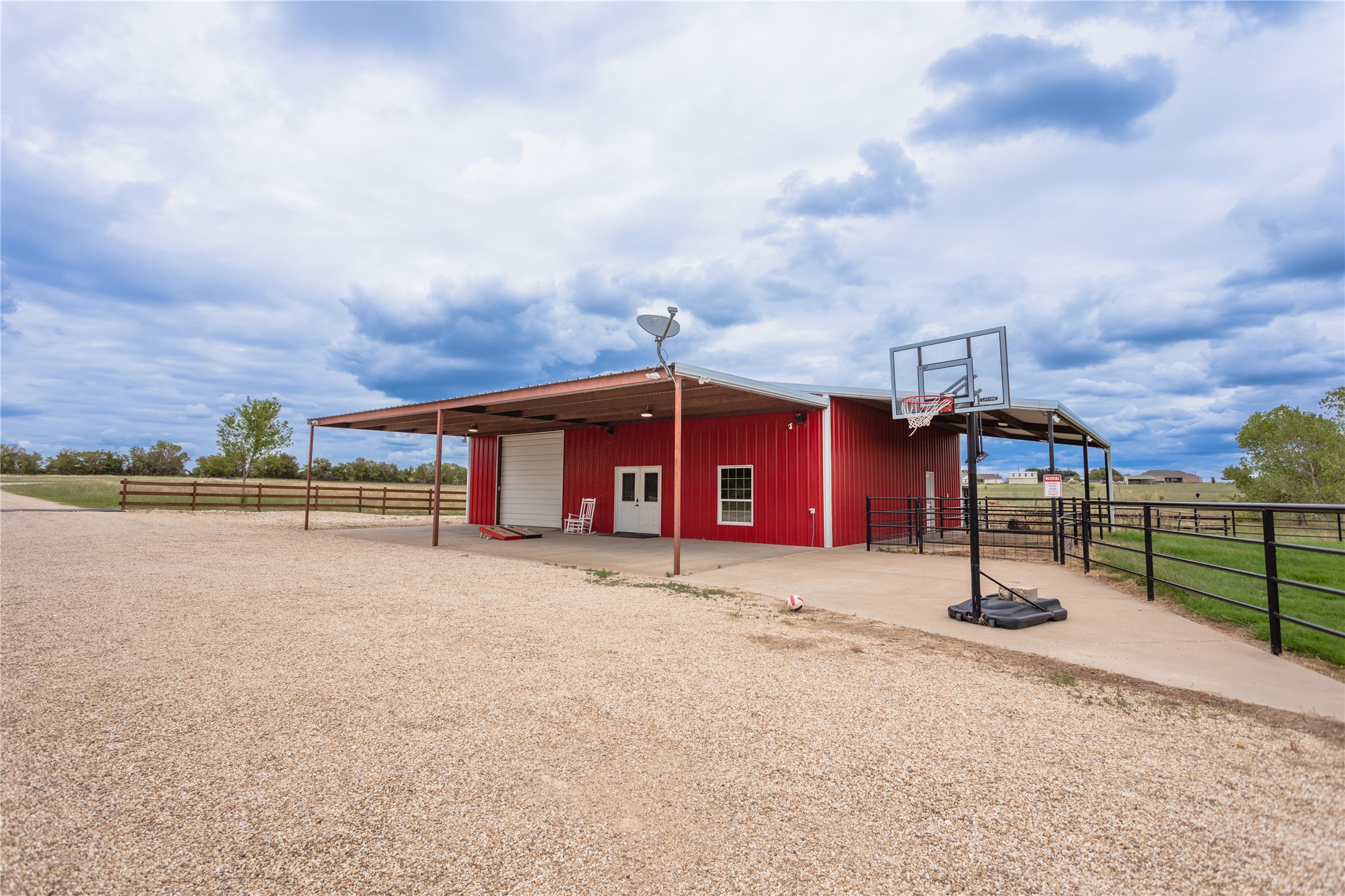 313 Wolf Creek Road Lorena TX 76655