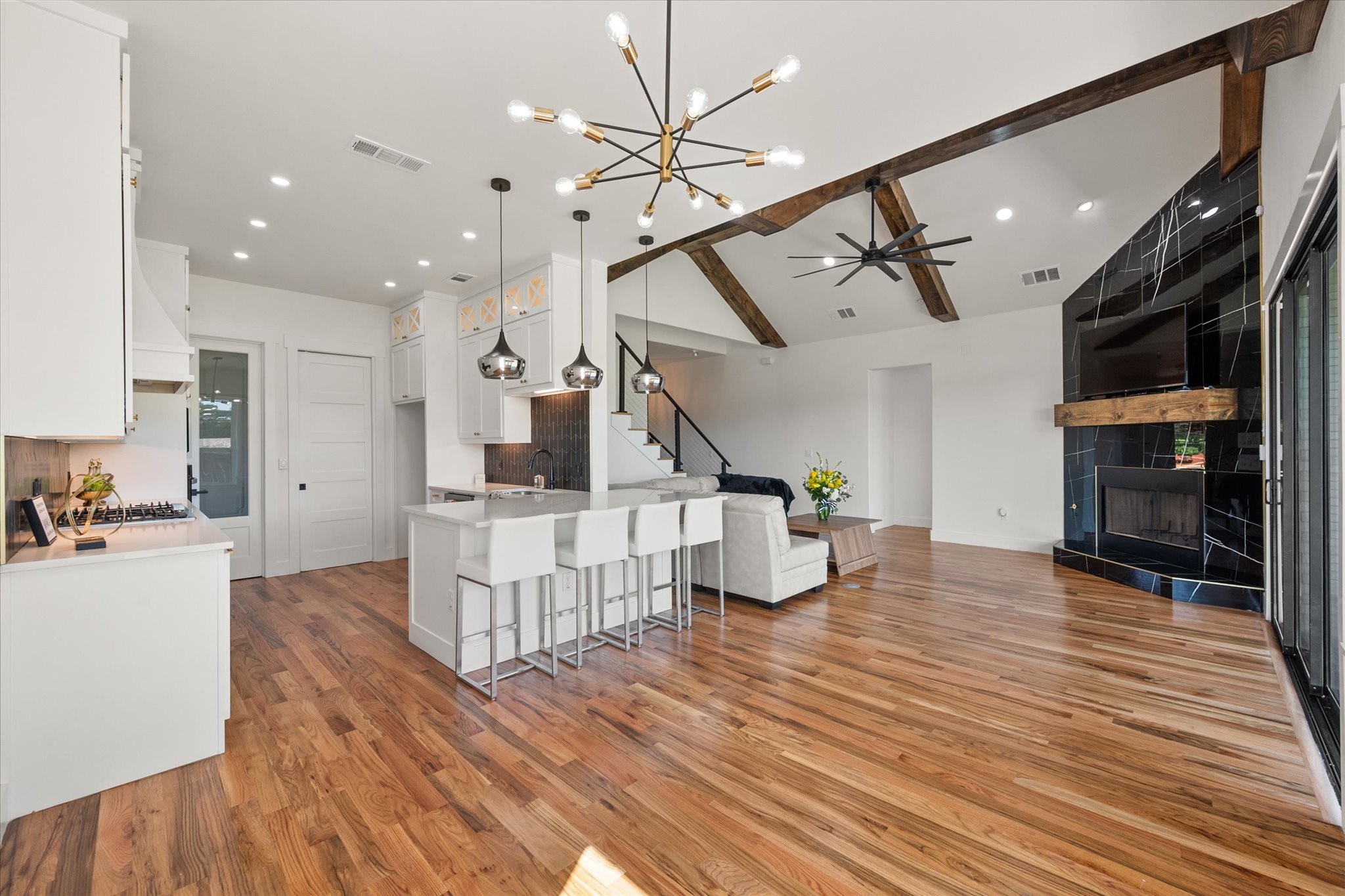 122 Yvonne Street Red Oak TX 75154