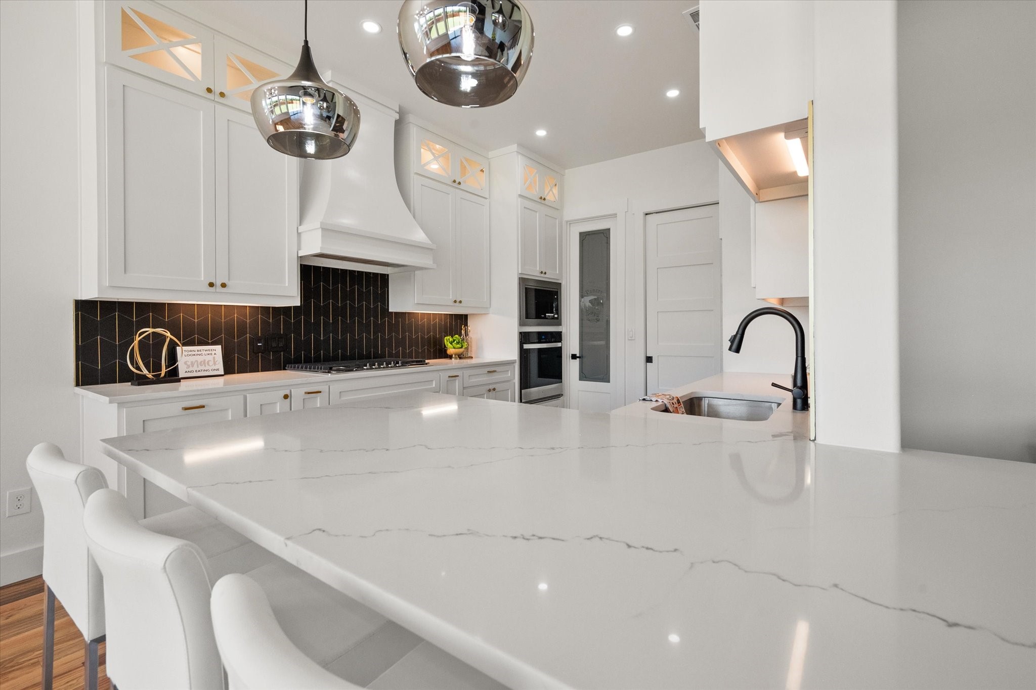 122 Yvonne Street Red Oak TX 75154