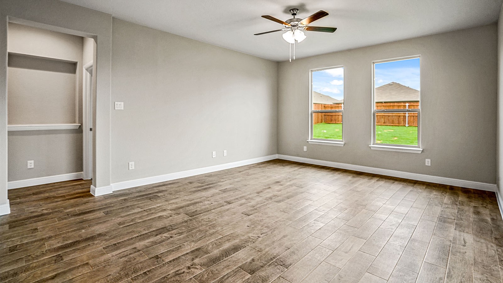 1338 Canterbury Trail Desoto TX 75115