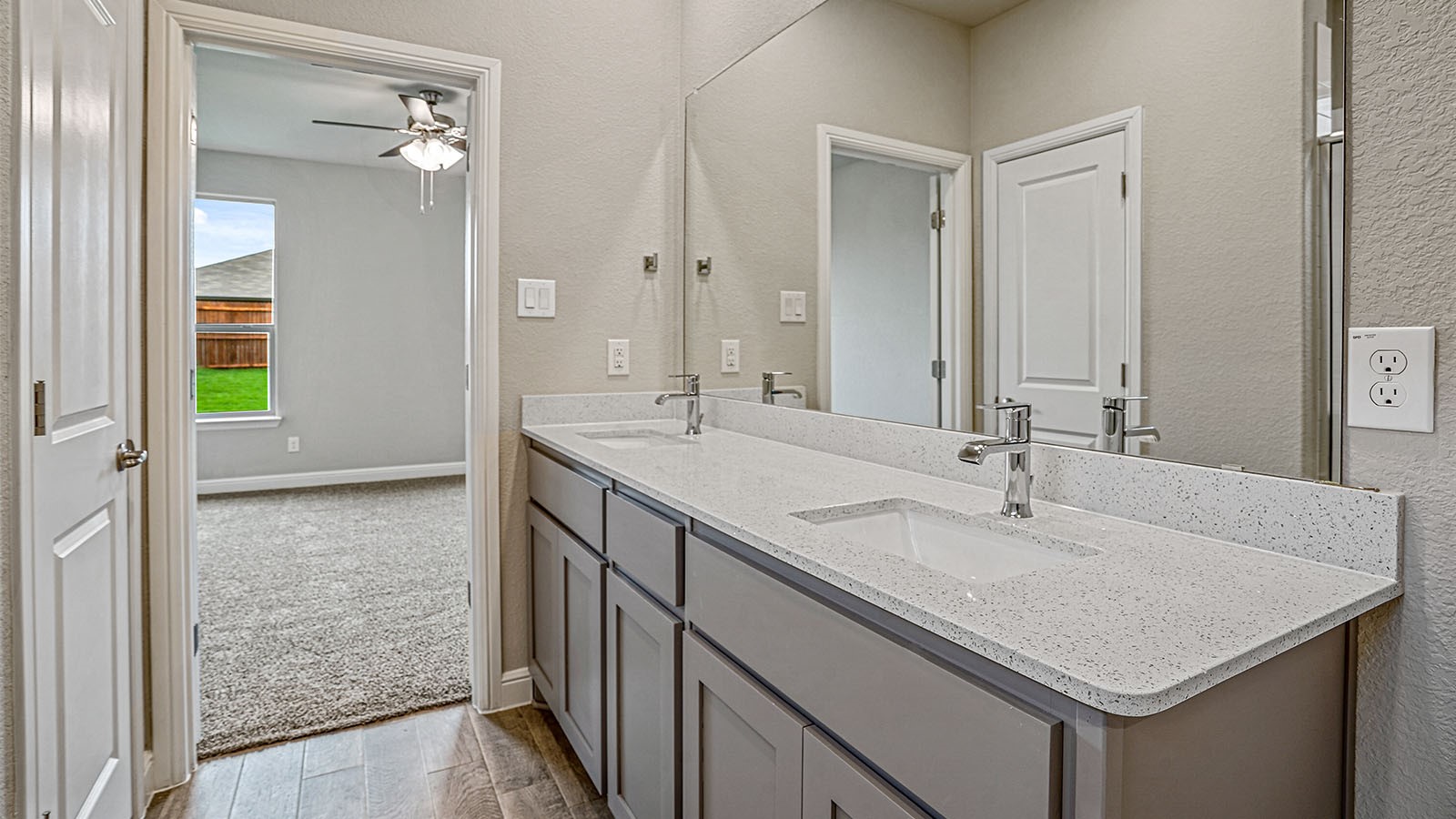 1338 Canterbury Trail Desoto TX 75115