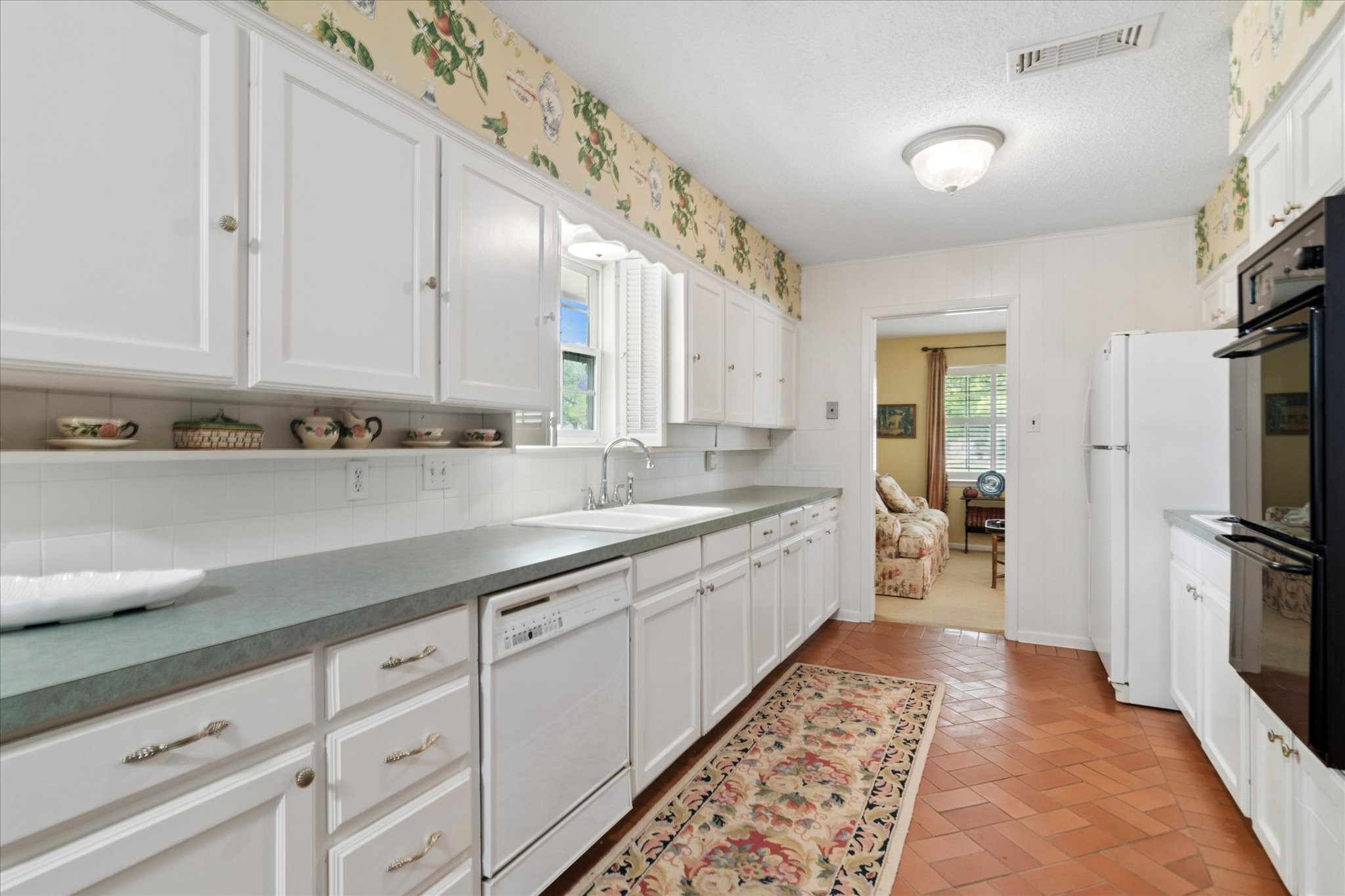 3302 Peachtree Lane Pantego TX 76013