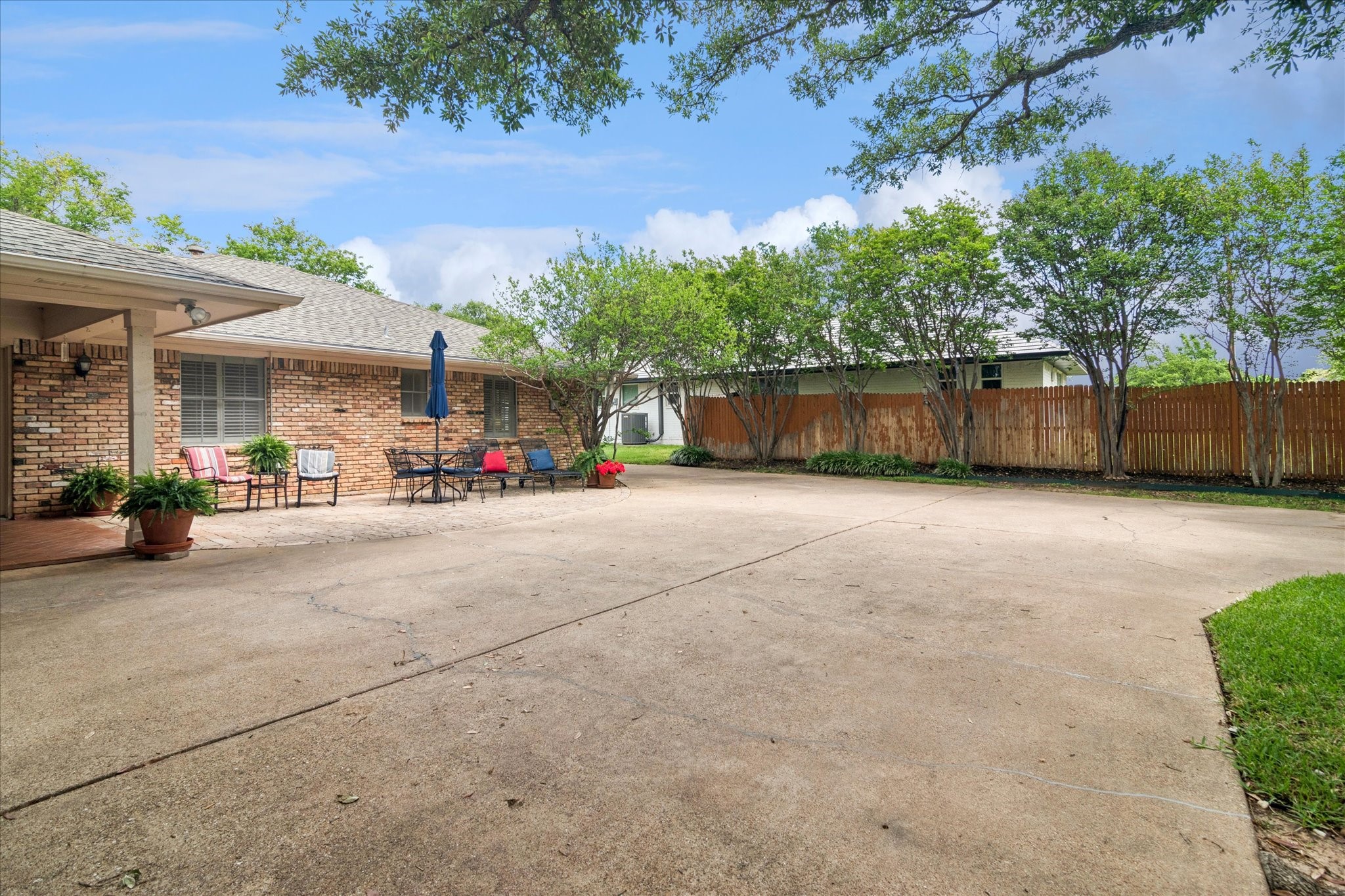3302 Peachtree Lane Pantego TX 76013