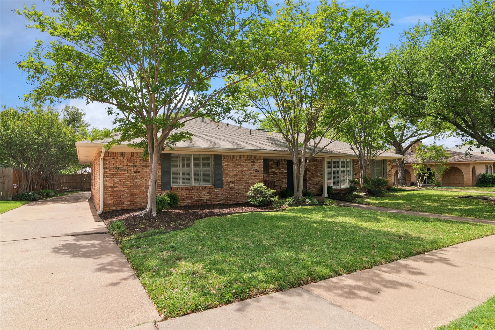 3302 Peachtree Lane Pantego TX 76013