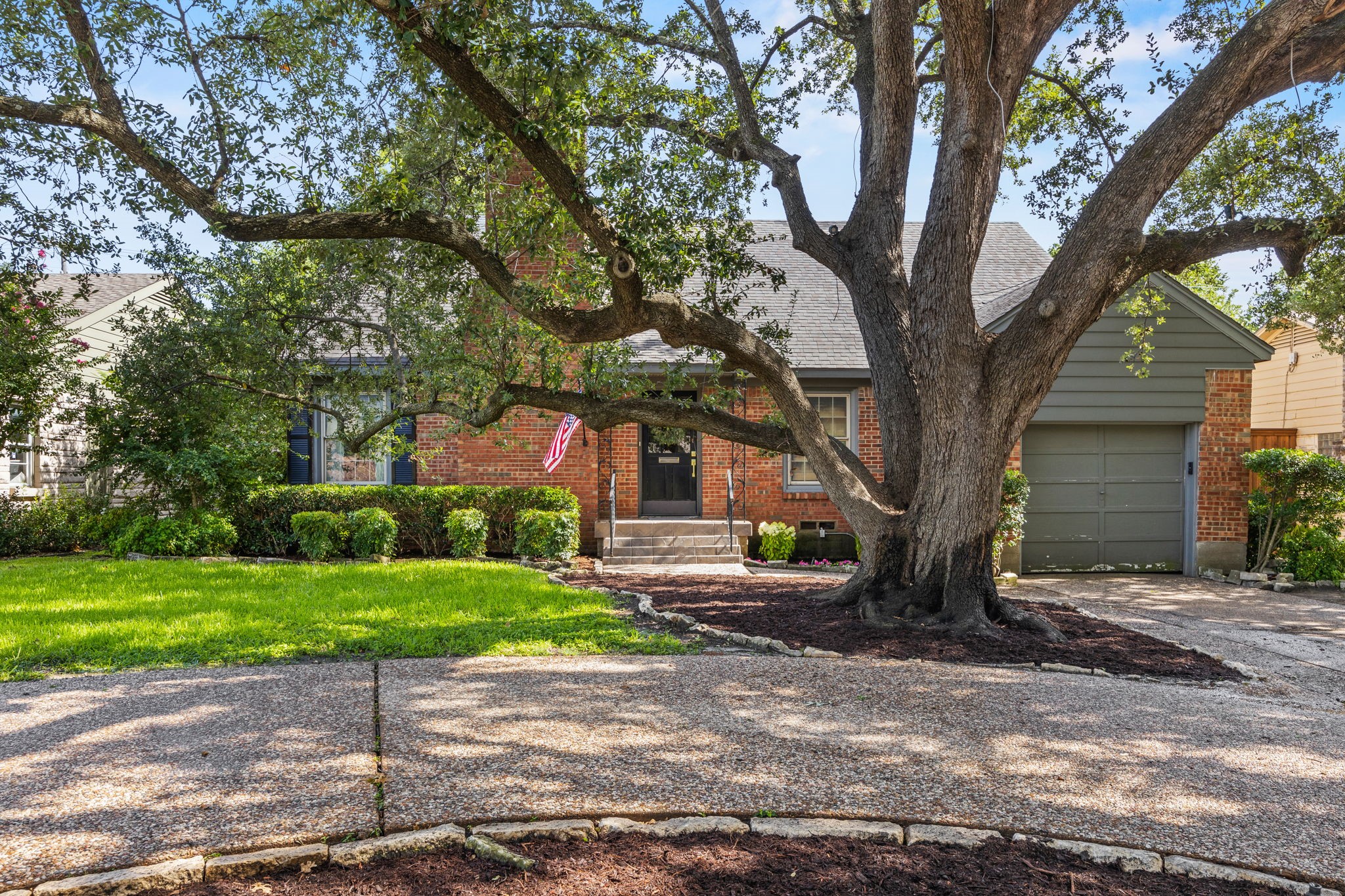 5506 Druid Lane Dallas TX 75209