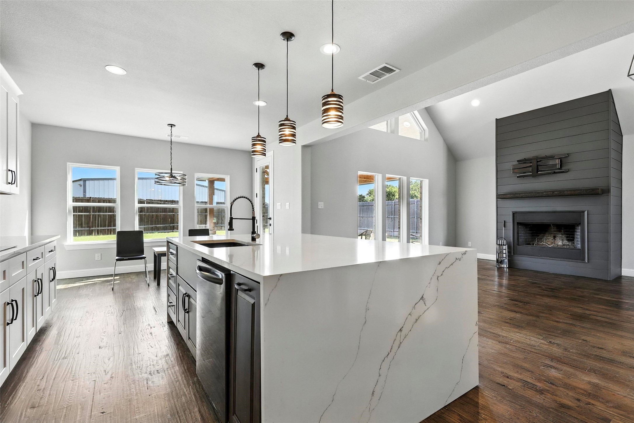 8023 Pennington Fort Worth TX 76126