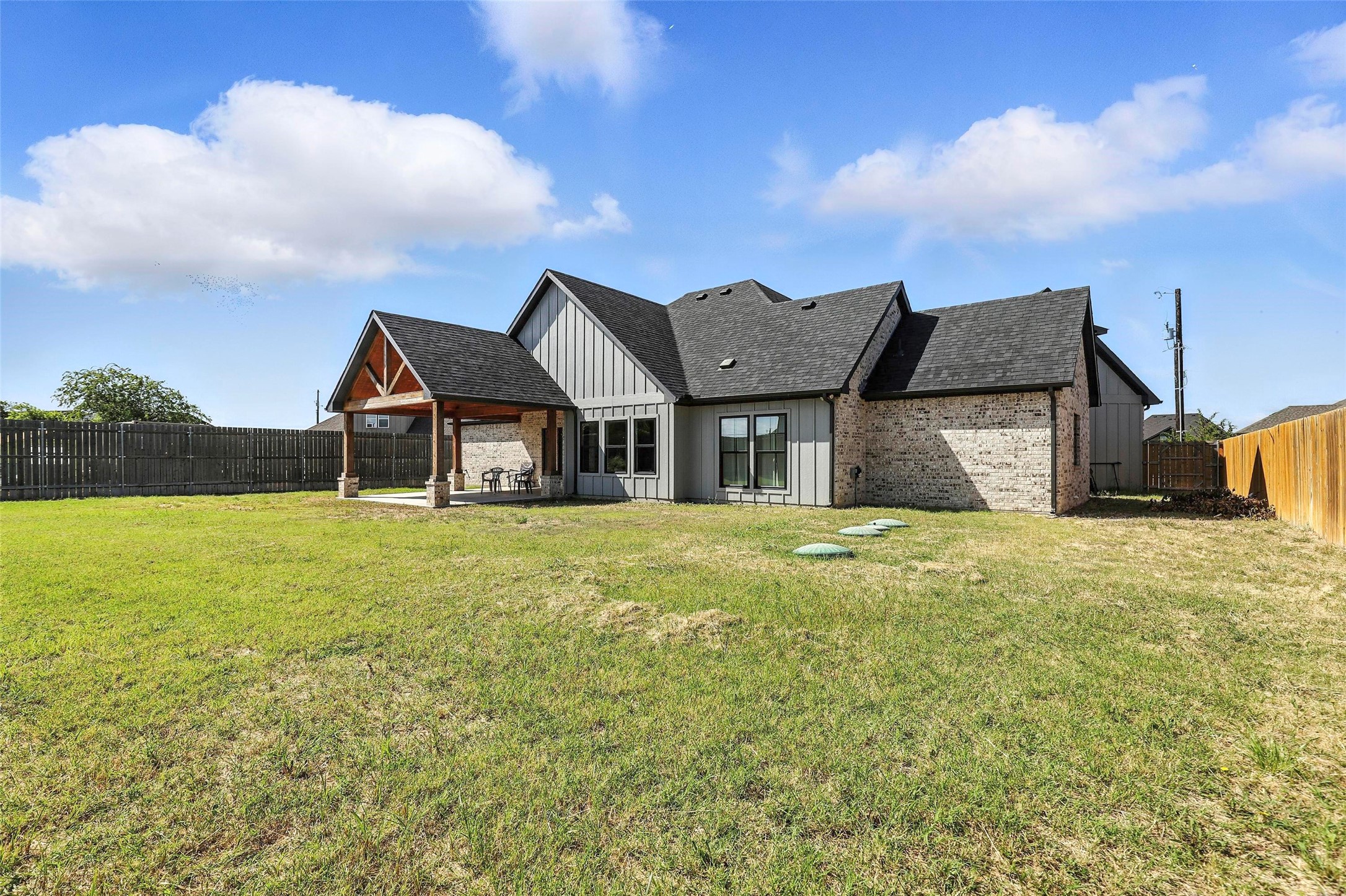 8023 Pennington Fort Worth TX 76126