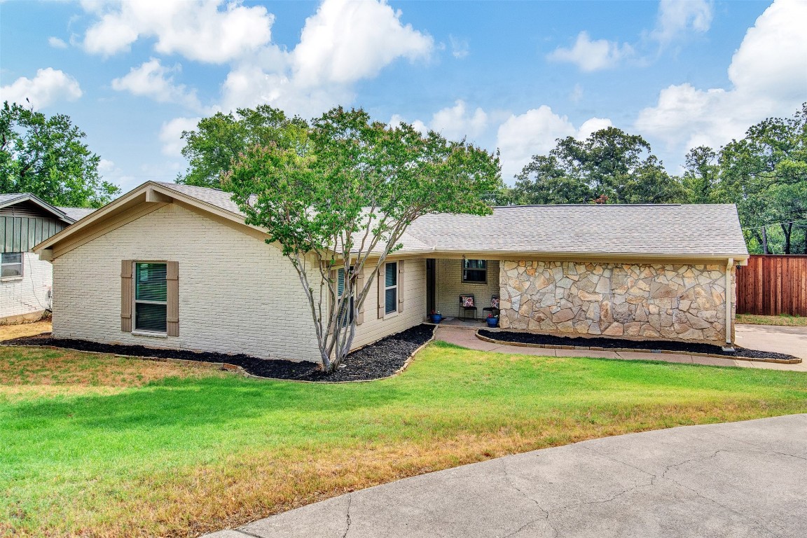 5 Kingston Court Bedford TX 76022