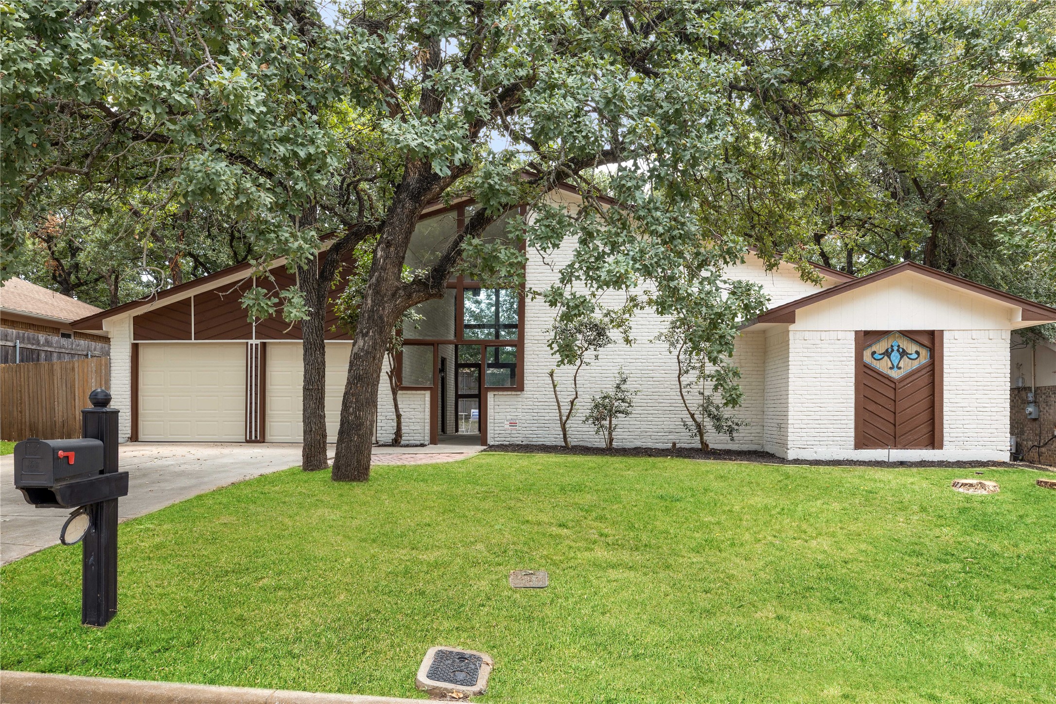 2116 Dartmouth Drive Arlington TX 76015