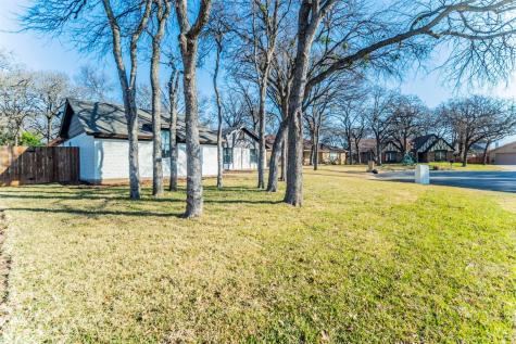 1008 Sean Court Hurst TX 76053