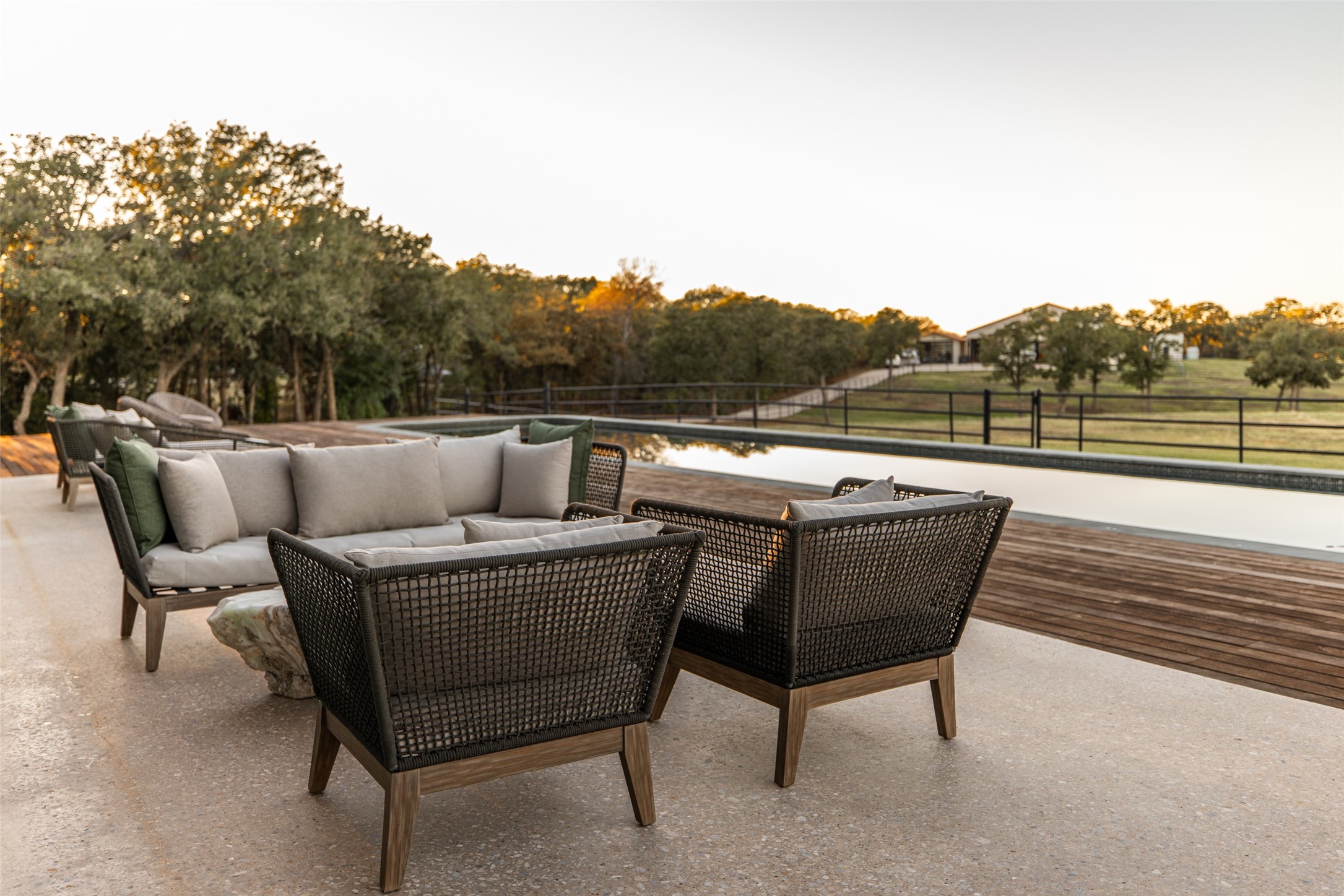 2900 W Kimball Avenue Grapevine TX 76051