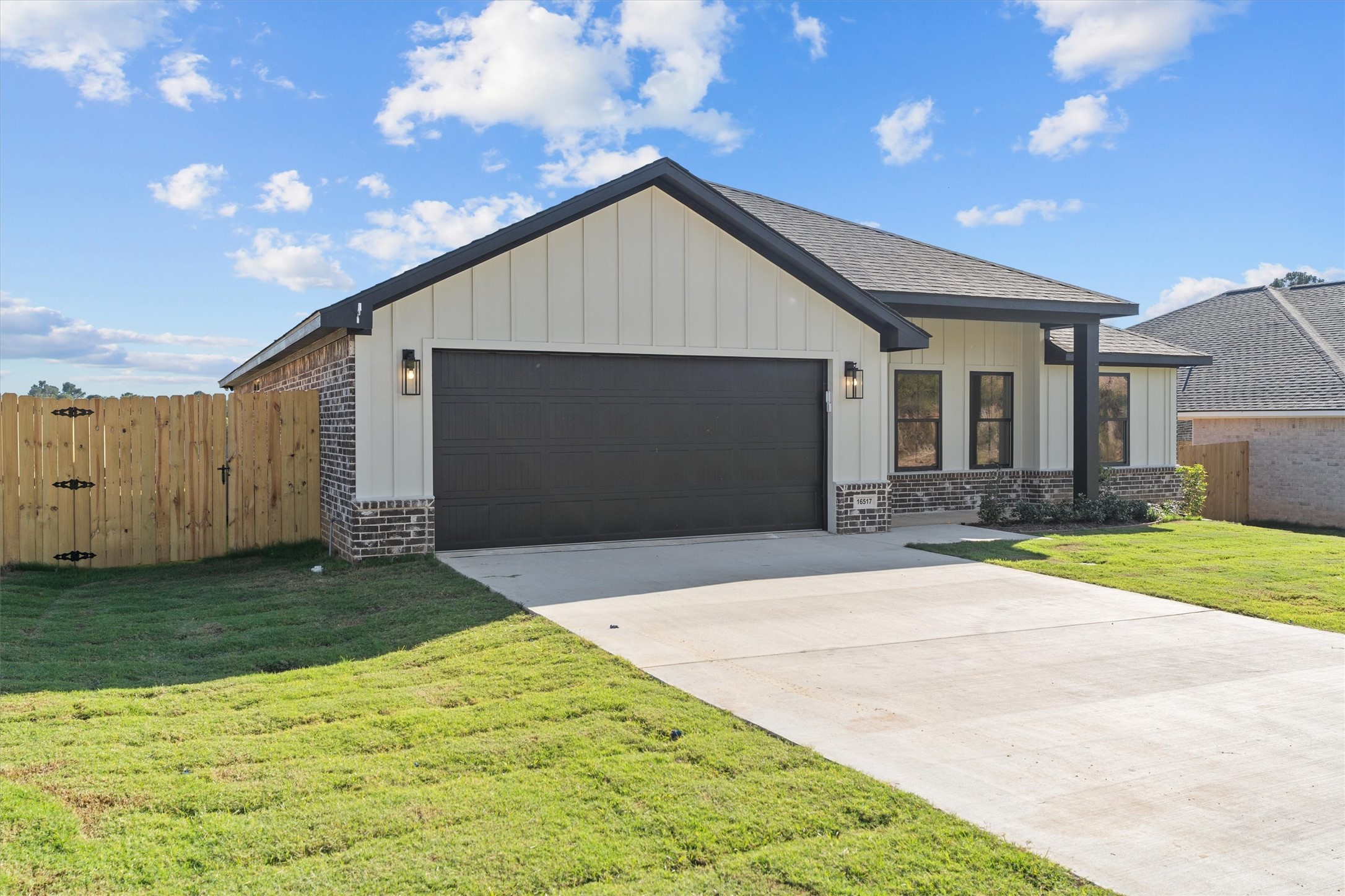 16517 Crossing Circle Lindale TX 75771