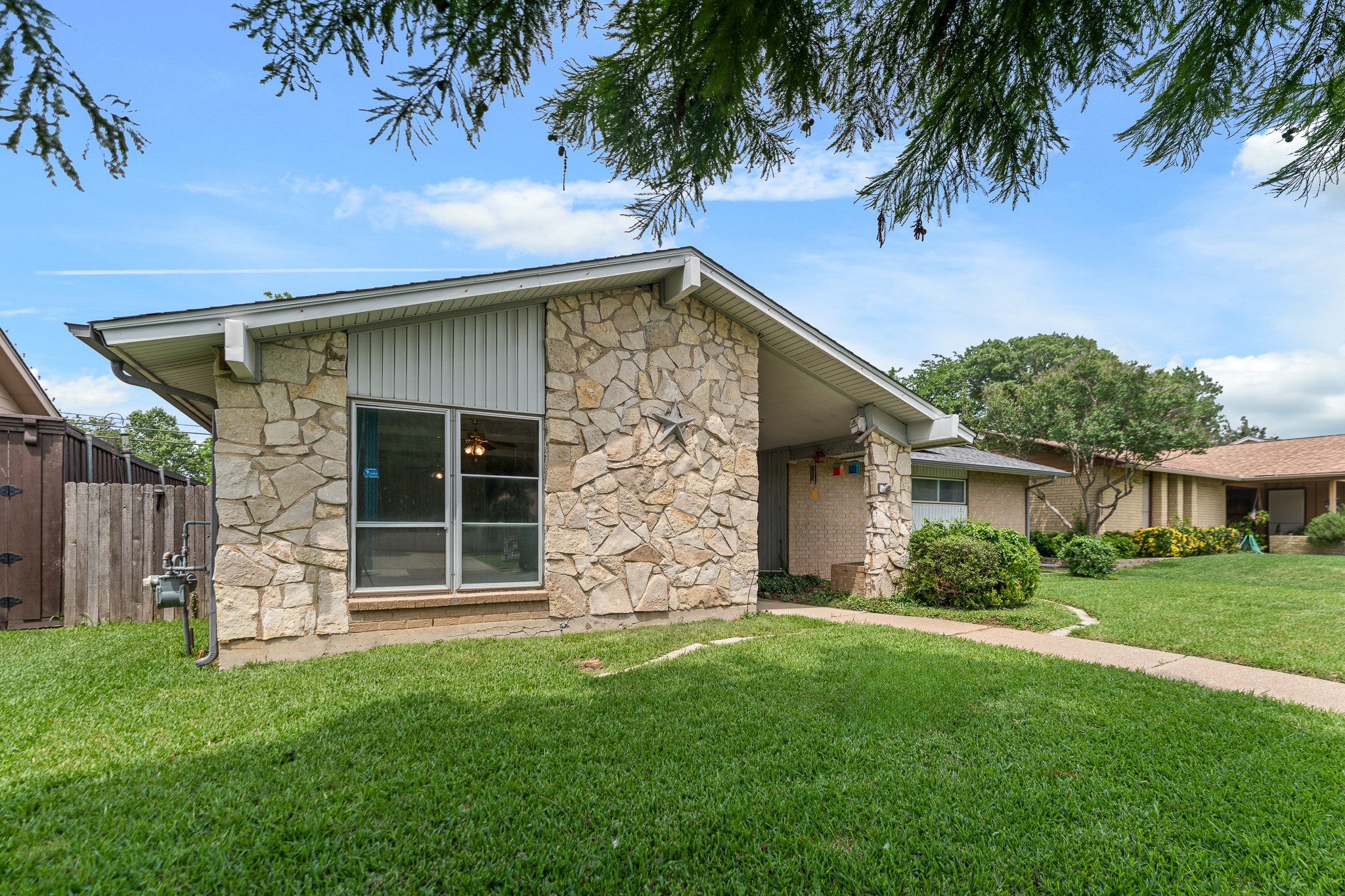 3705 Flamingo Lane Irving TX 75062