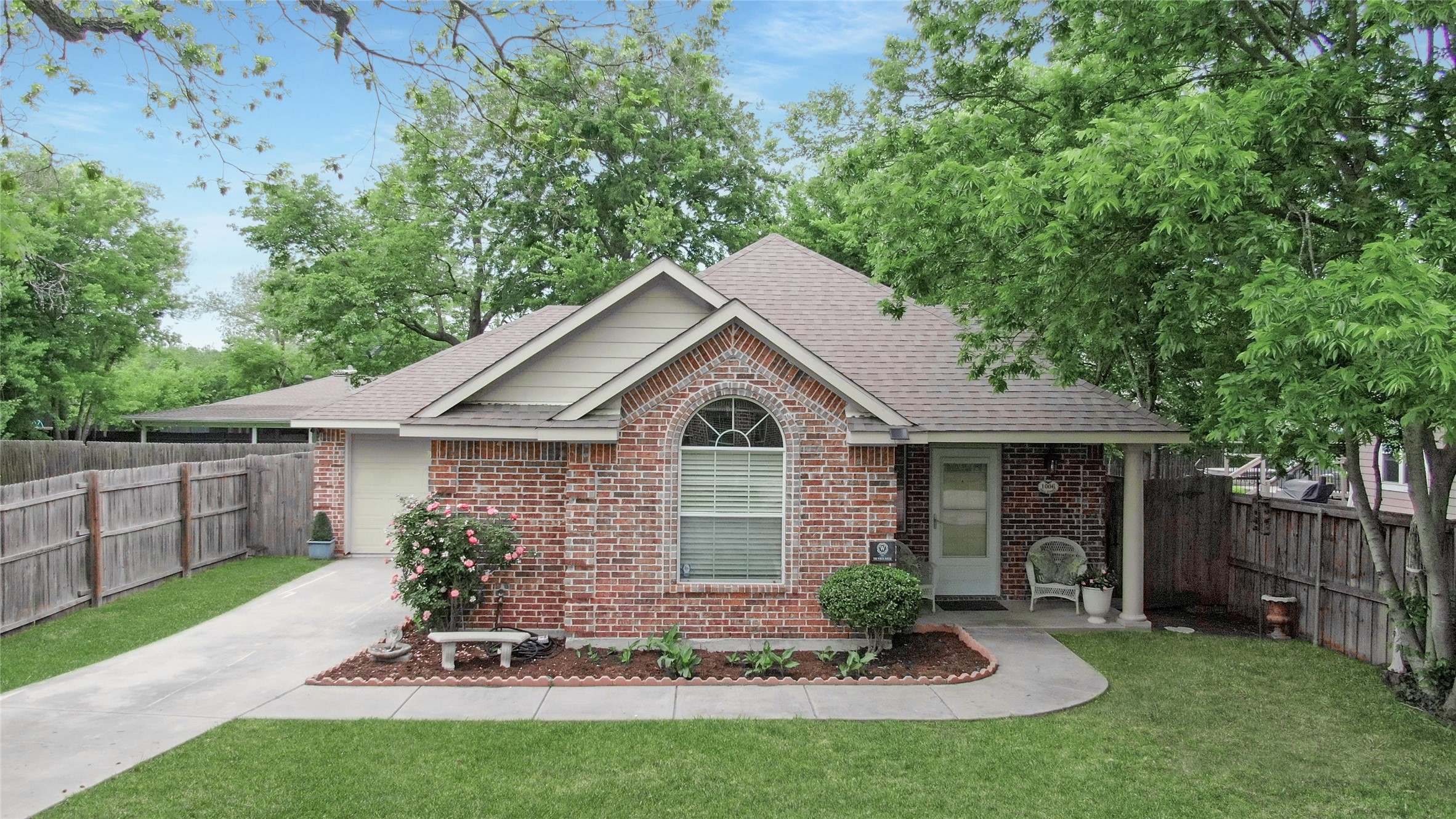 1006 Hall Street Mckinney TX 75069