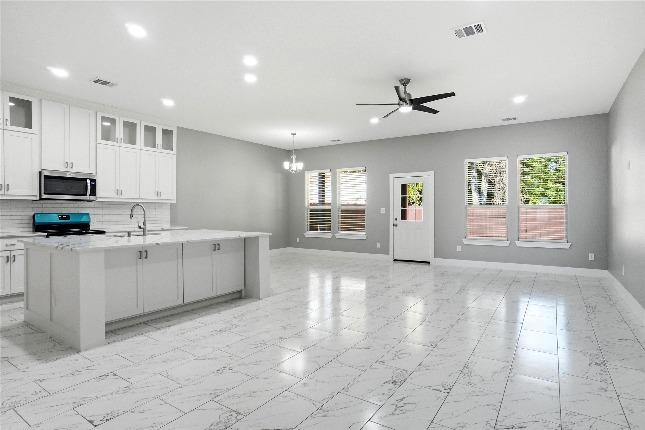 504 Paradise Street Fort Worth TX 76111