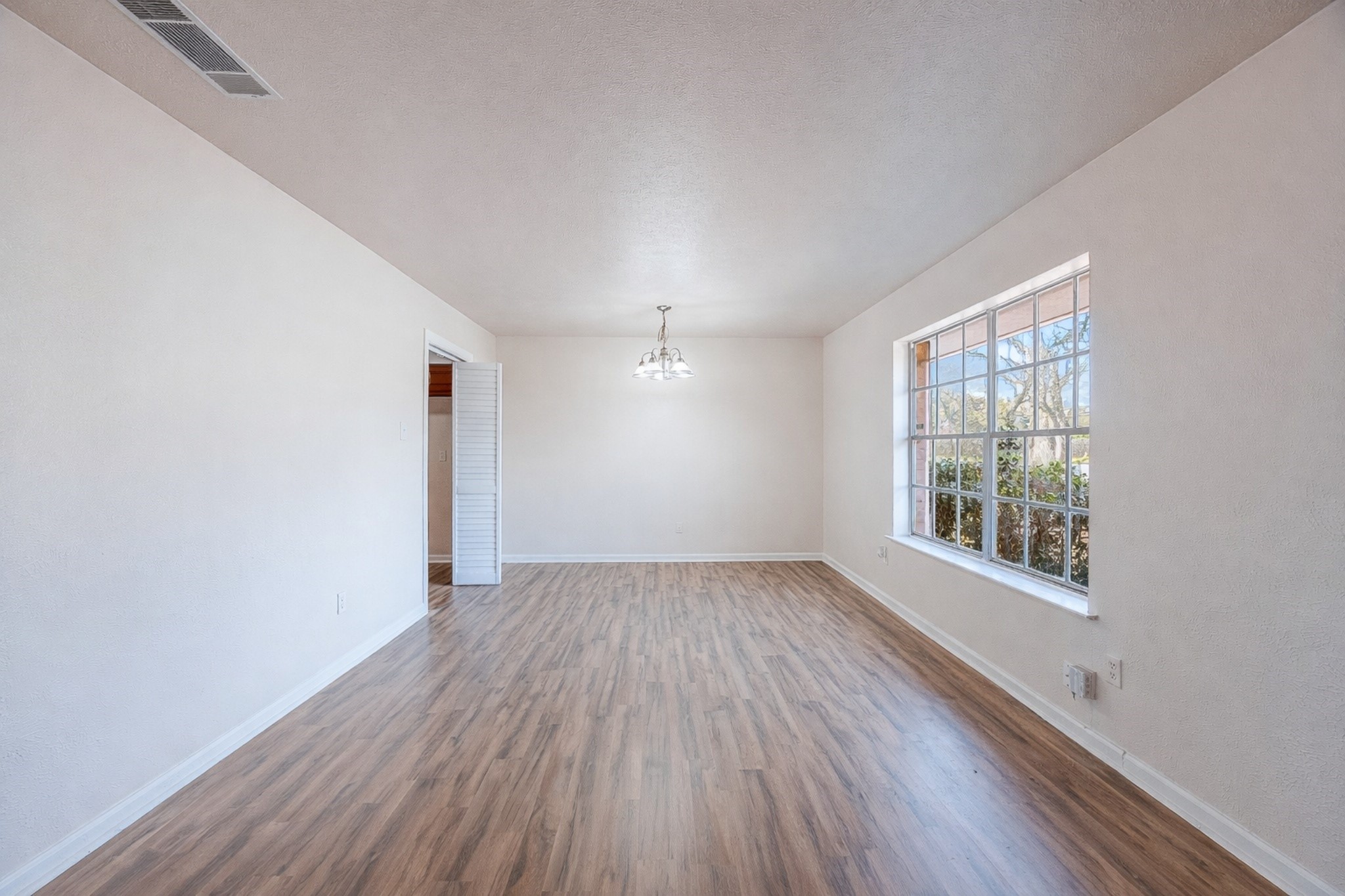 9610 Jennie Lee Dallas TX 75227
