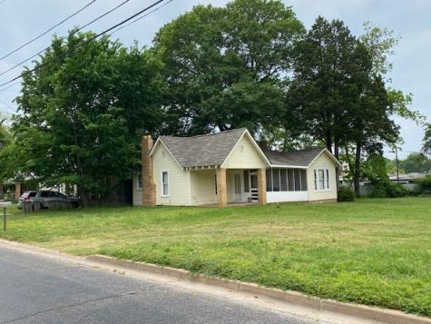 302 W College Street Athens TX 75751