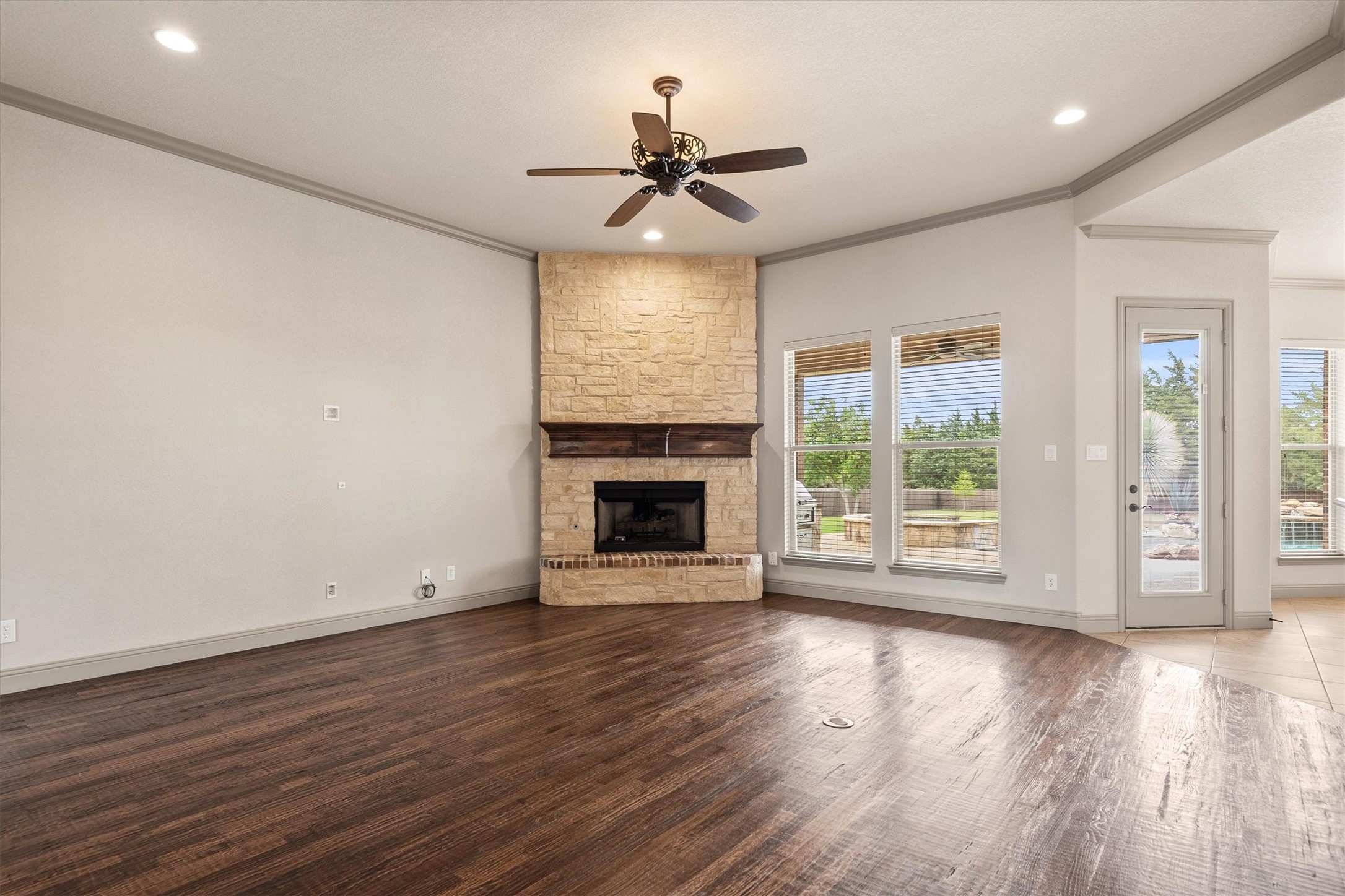 3231 Baylor Boulevard Midlothian TX 76065