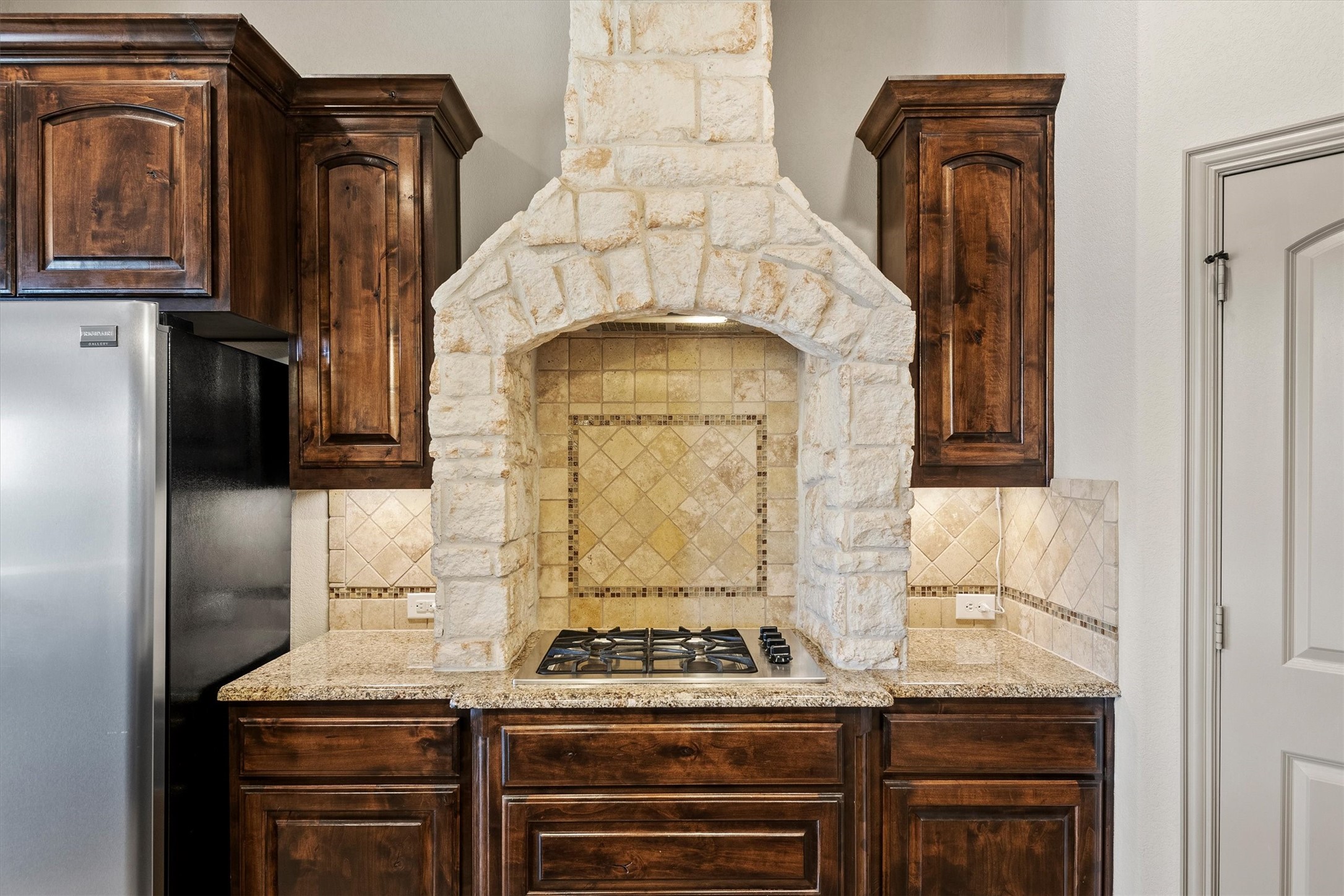 3231 Baylor Boulevard Midlothian TX 76065