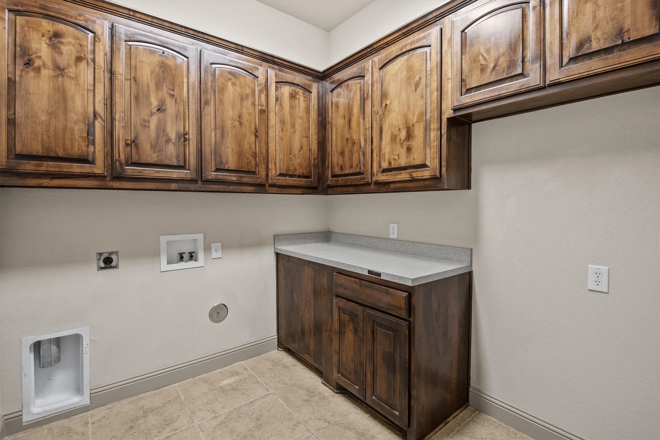 3231 Baylor Boulevard Midlothian TX 76065