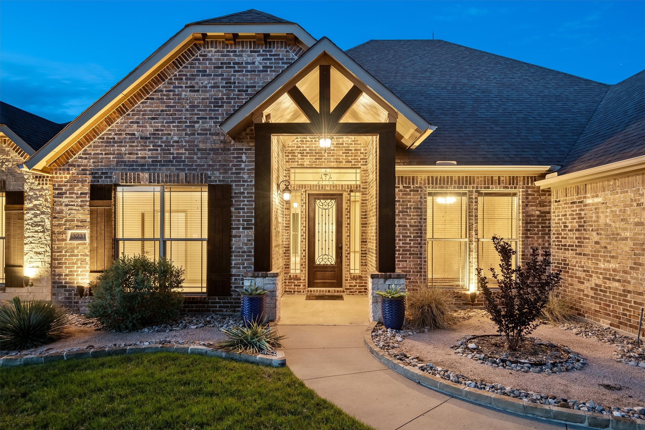 3231 Baylor Boulevard Midlothian TX 76065