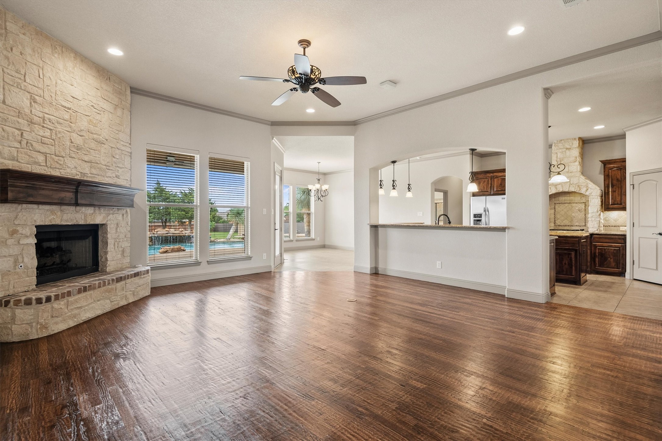 3231 Baylor Boulevard Midlothian TX 76065