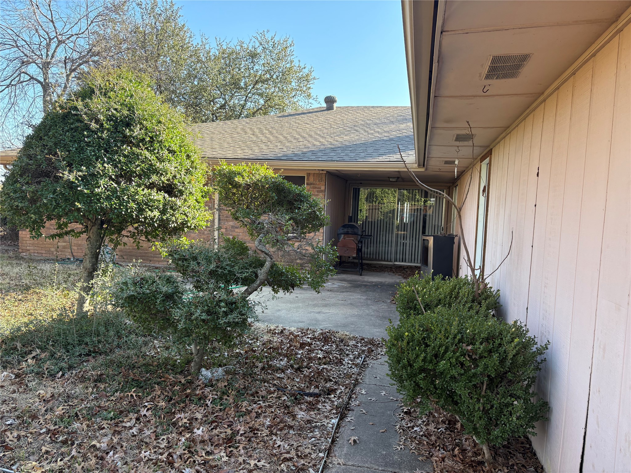 1053 Cloverdale Lane Desoto TX 75115