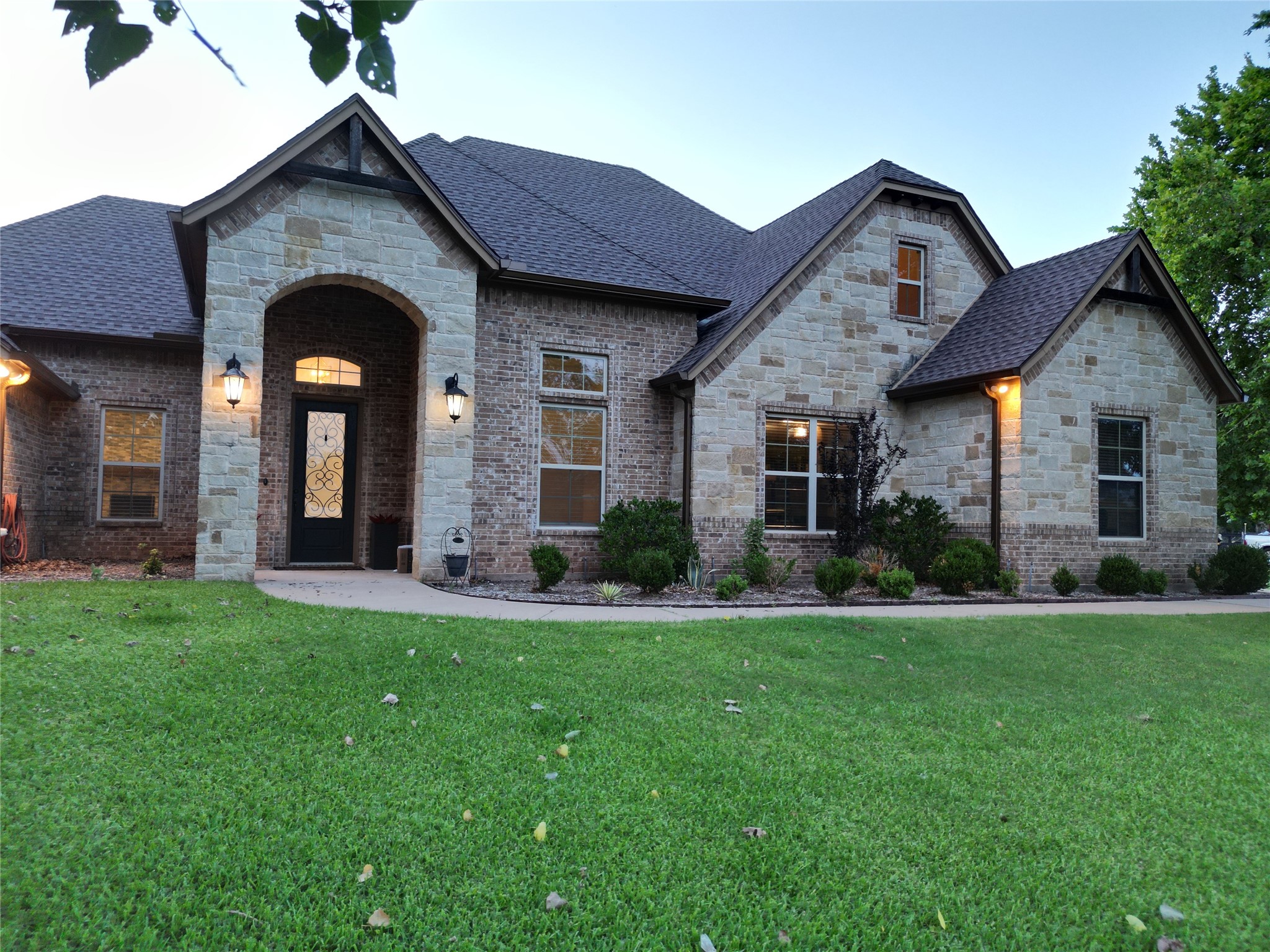 9709 Bellechase Road Granbury TX 76049
