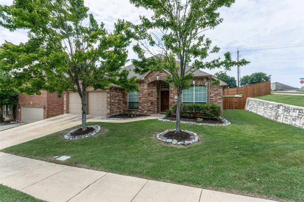 2318 Lake Hollow Circle Garland TX 75040