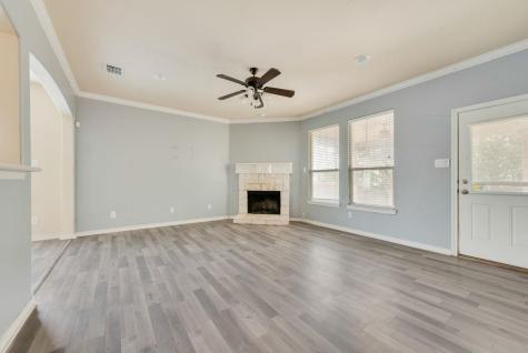 851 Grant Street Burleson TX 76028