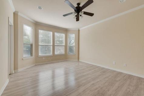 851 Grant Street Burleson TX 76028