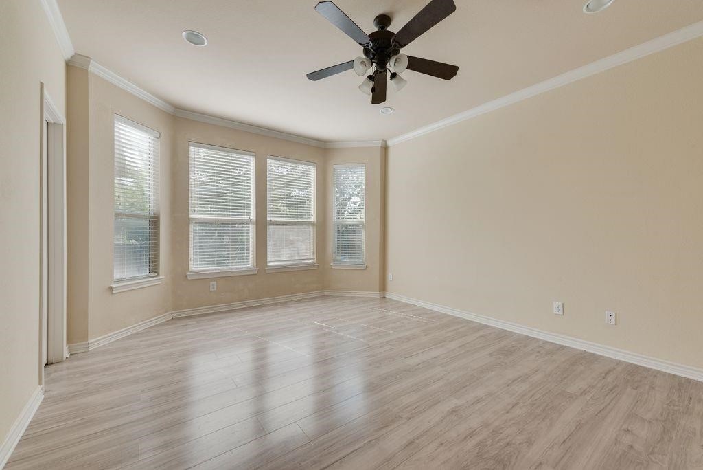 851 Grant Street Burleson TX 76028