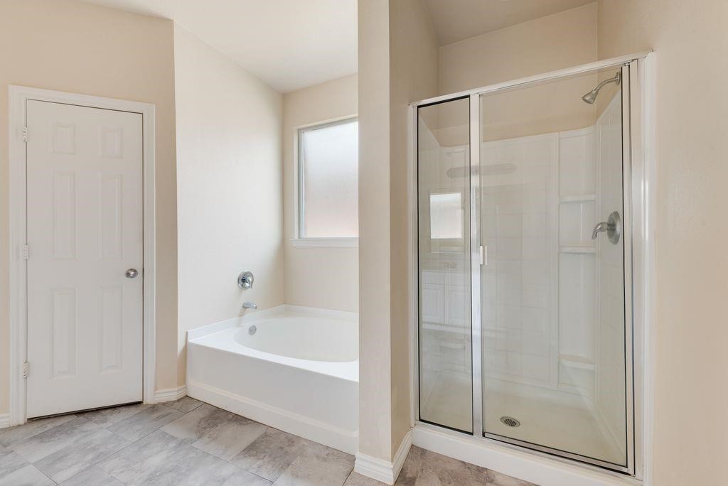 851 Grant Street Burleson TX 76028