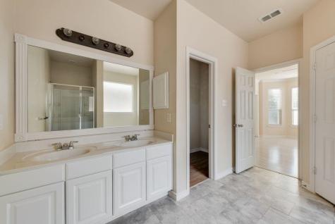 851 Grant Street Burleson TX 76028