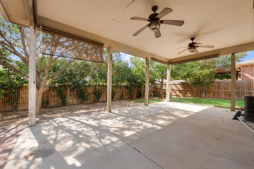 851 Grant Street Burleson TX 76028