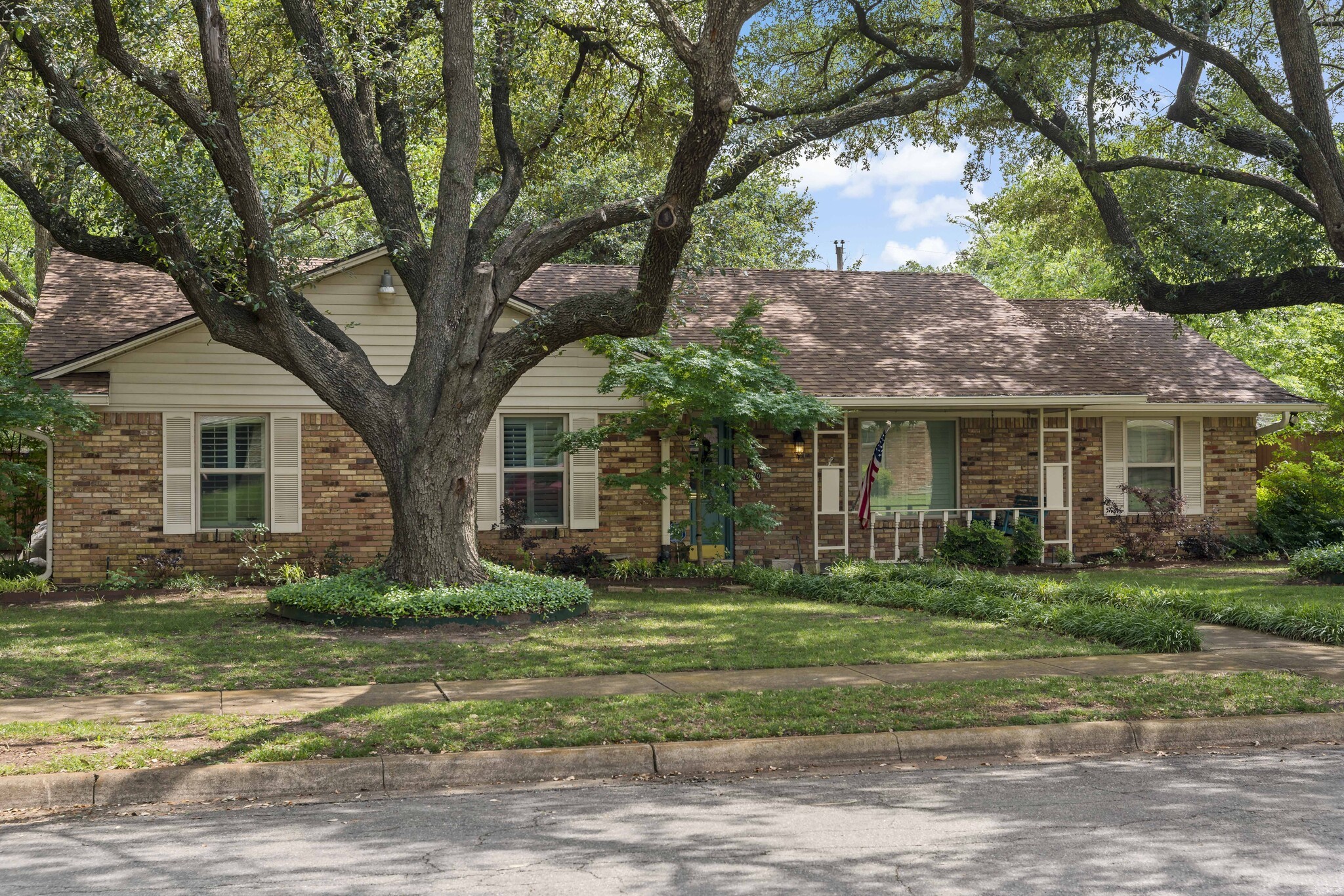 13720 Rolling Hills Lane Dallas TX 75240
