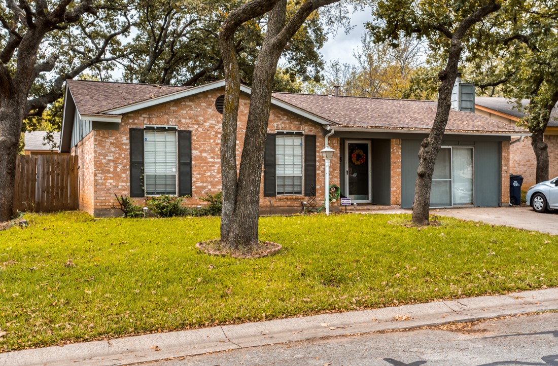 1113 Pin Oak Drive Denton TX 76209