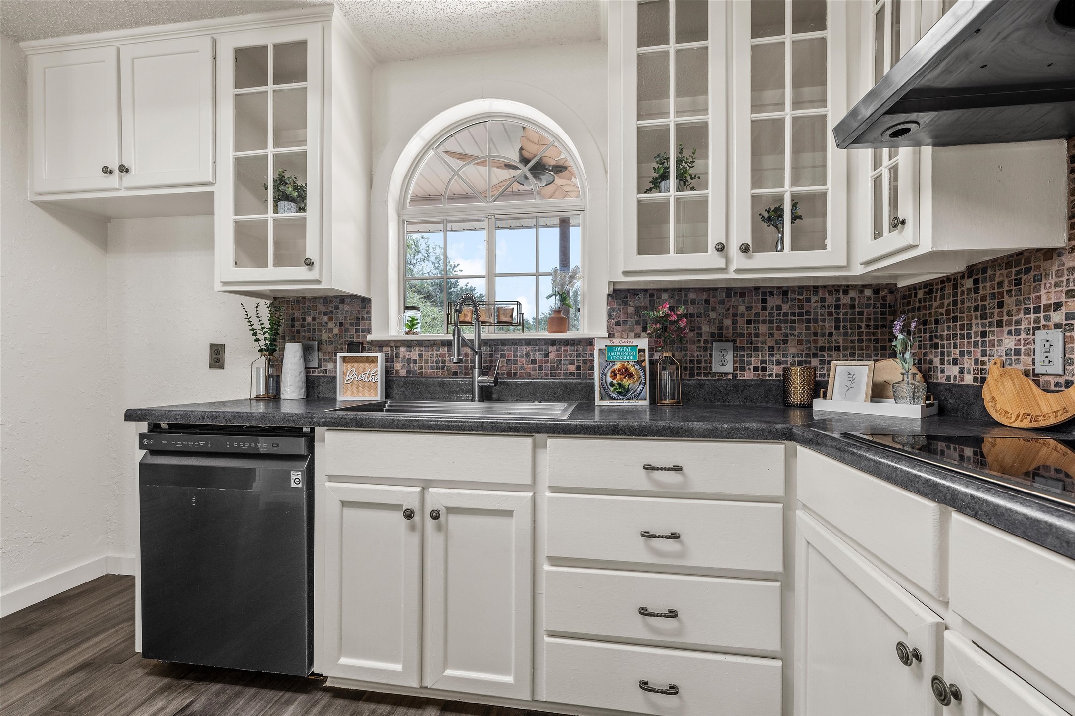 1561 Whitecrest Drive Whitney TX 76692