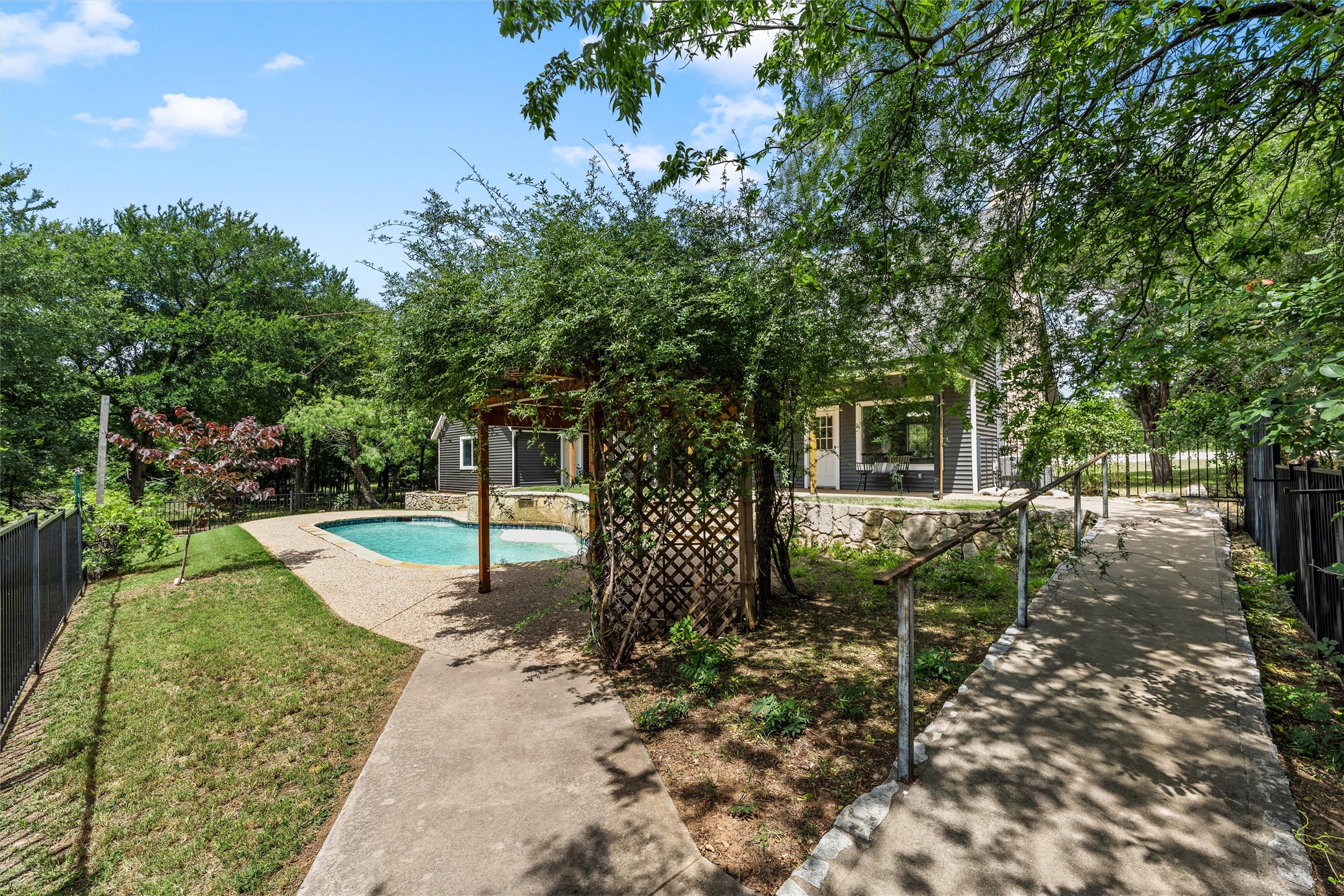 1561 Whitecrest Drive Whitney TX 76692