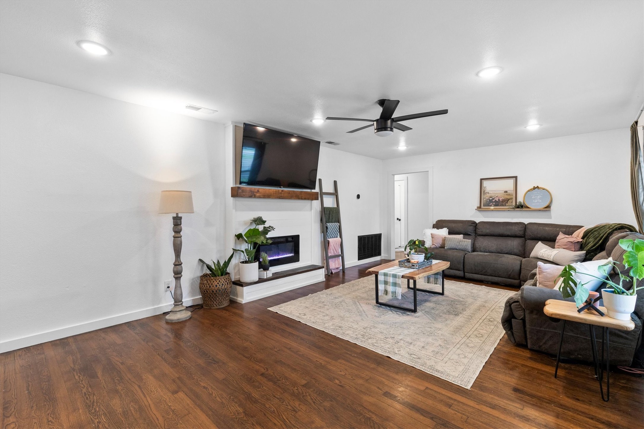 101 Olive Street Lone Oak TX 75453
