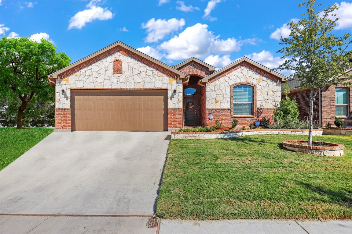 4724 Bronzeleaf Lane Fort Worth TX 76179