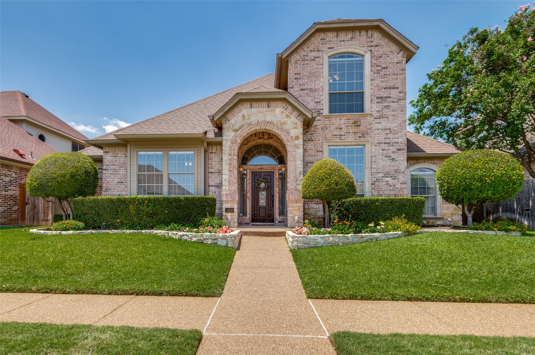 2409 Bedford Circle Bedford TX 76021