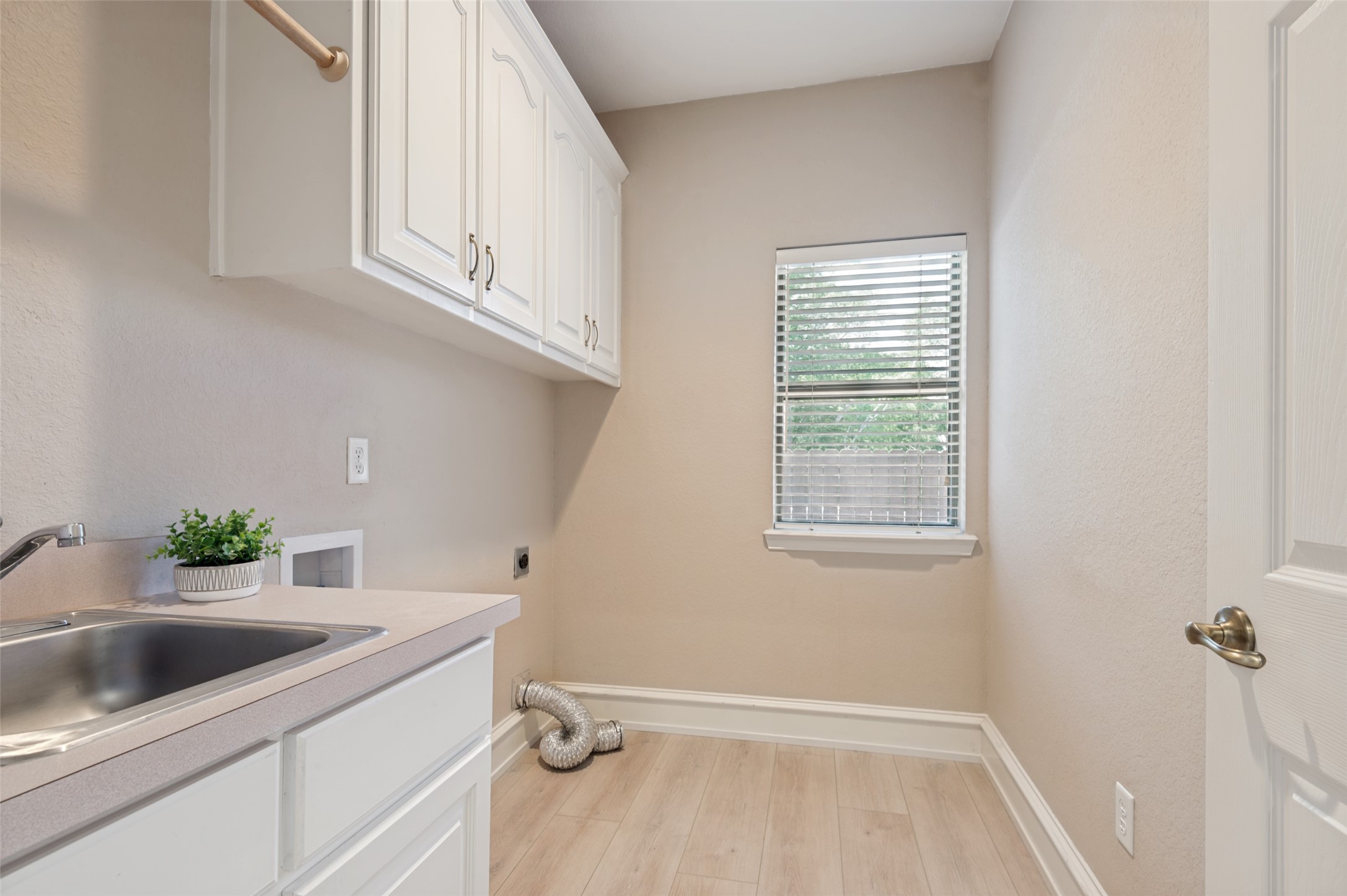 2409 Bedford Circle Bedford TX 76021