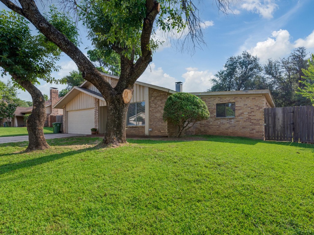3220 Red Oak Lane Bedford TX 76021