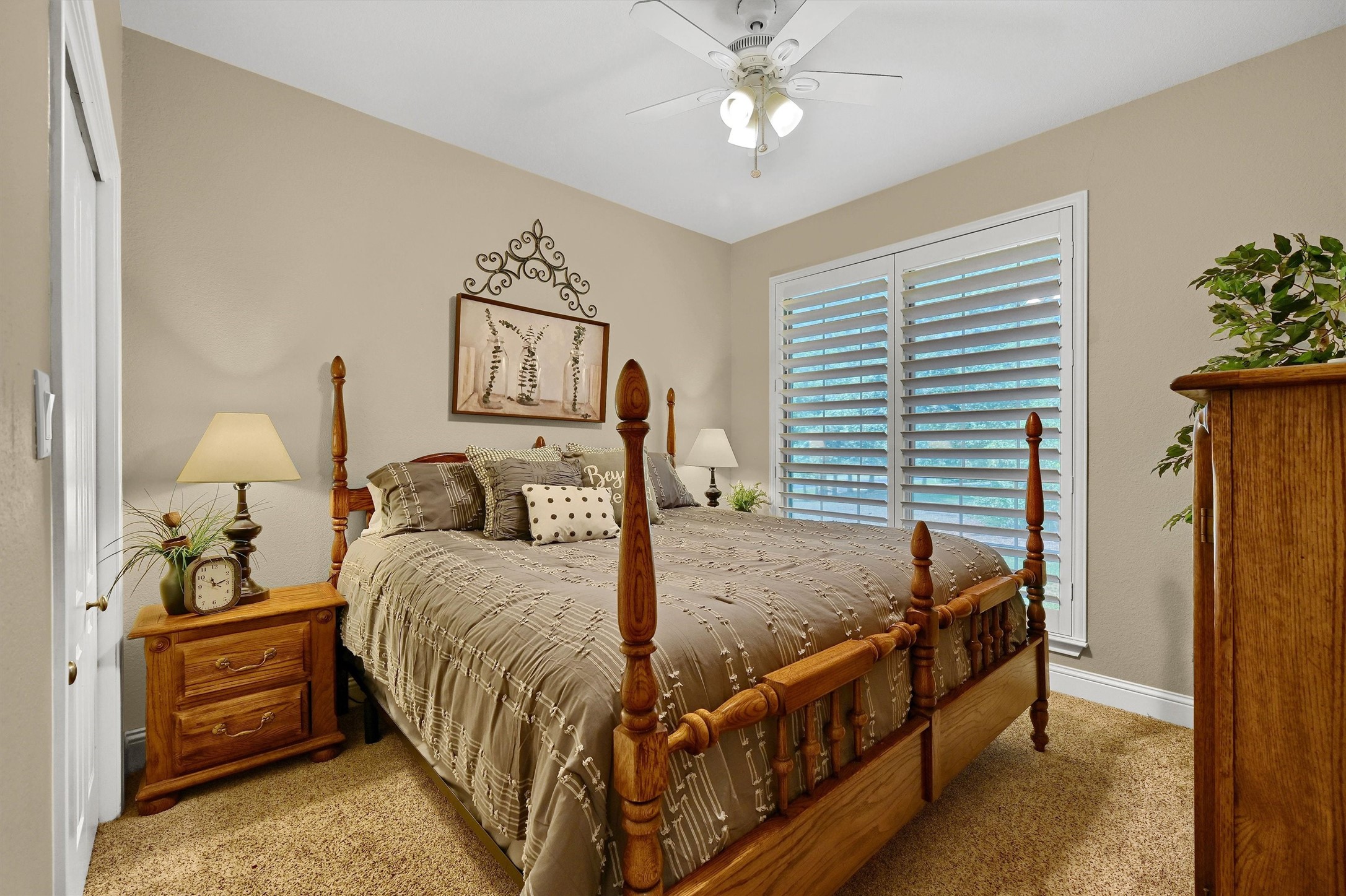 130 Cayuga Trail Lake Kiowa TX 76240
