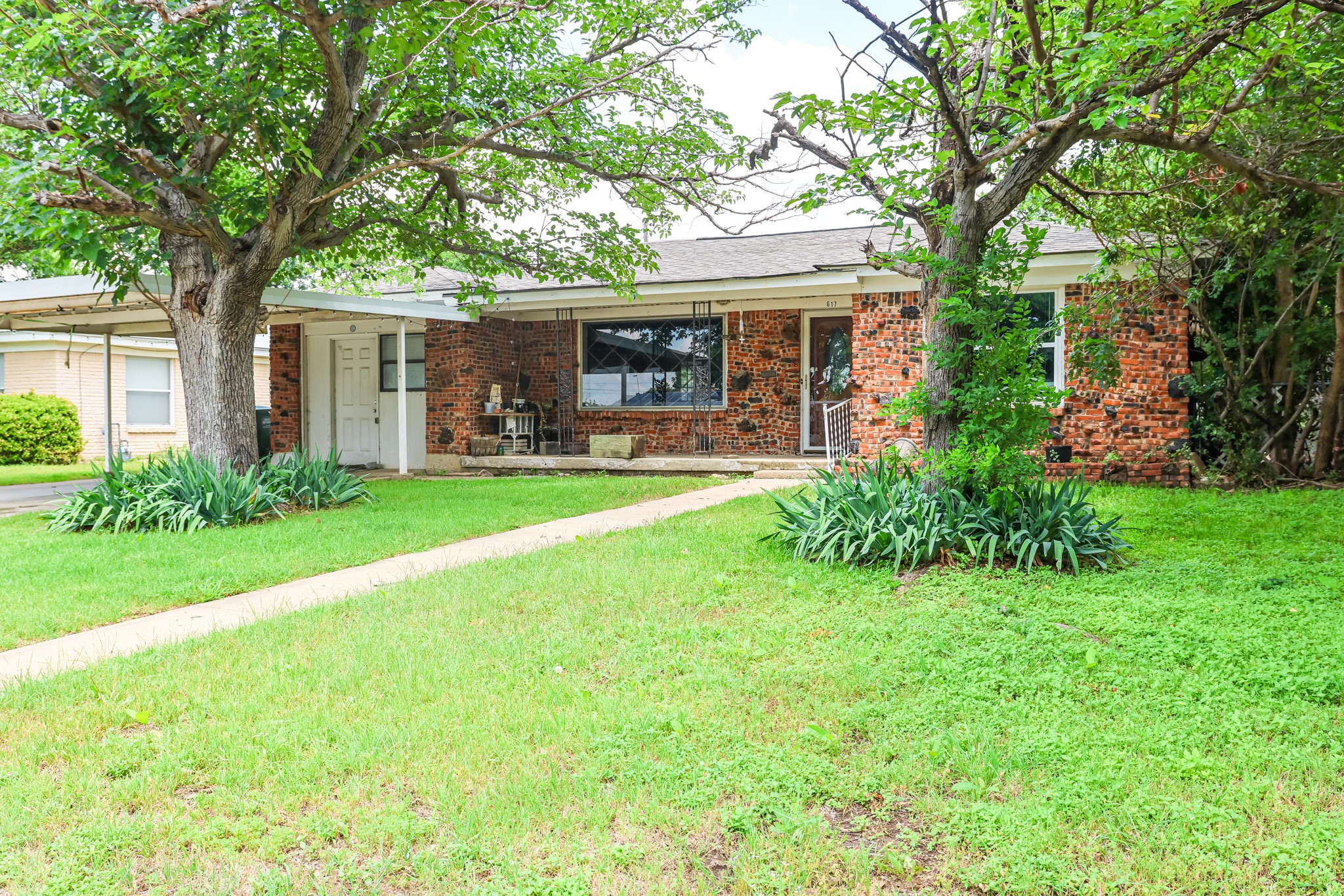 617 June Drive White Settlement TX 76108